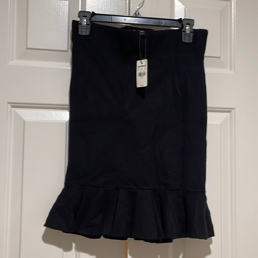 NWT express black knit skirt.